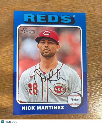 2024 Topps Heritage - Dark Blue Border Nick Martinez #560