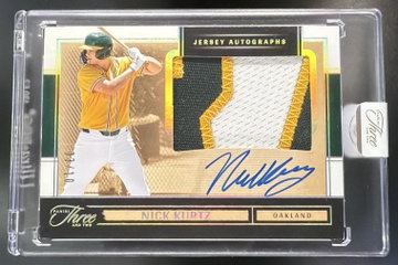 2025 Panini Three and Two Nick Kurtz #19 Jersey Auto Holo Gold 1/10 MEM A's