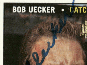 2001 Topps Archives 1967 Topps Bob Uecker #326 Hand Signed Blue Ink Auto Topps