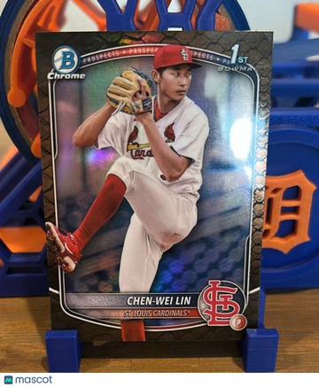 2025 Bowman - Chrome Prospects Reptilian Refractor Chen-Wei Lin #BCP-141