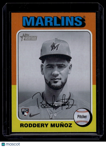 2024 Topps Heritage Roddery Muñoz #722 Black and White Image RC