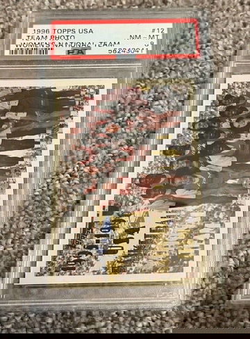 1996 Topps USA Women's National Team #12 Team Photo PSA 8 NM-MT