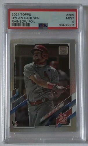 2021 Topps Dylan Carlson #285 Rainbow Foil PSA 9