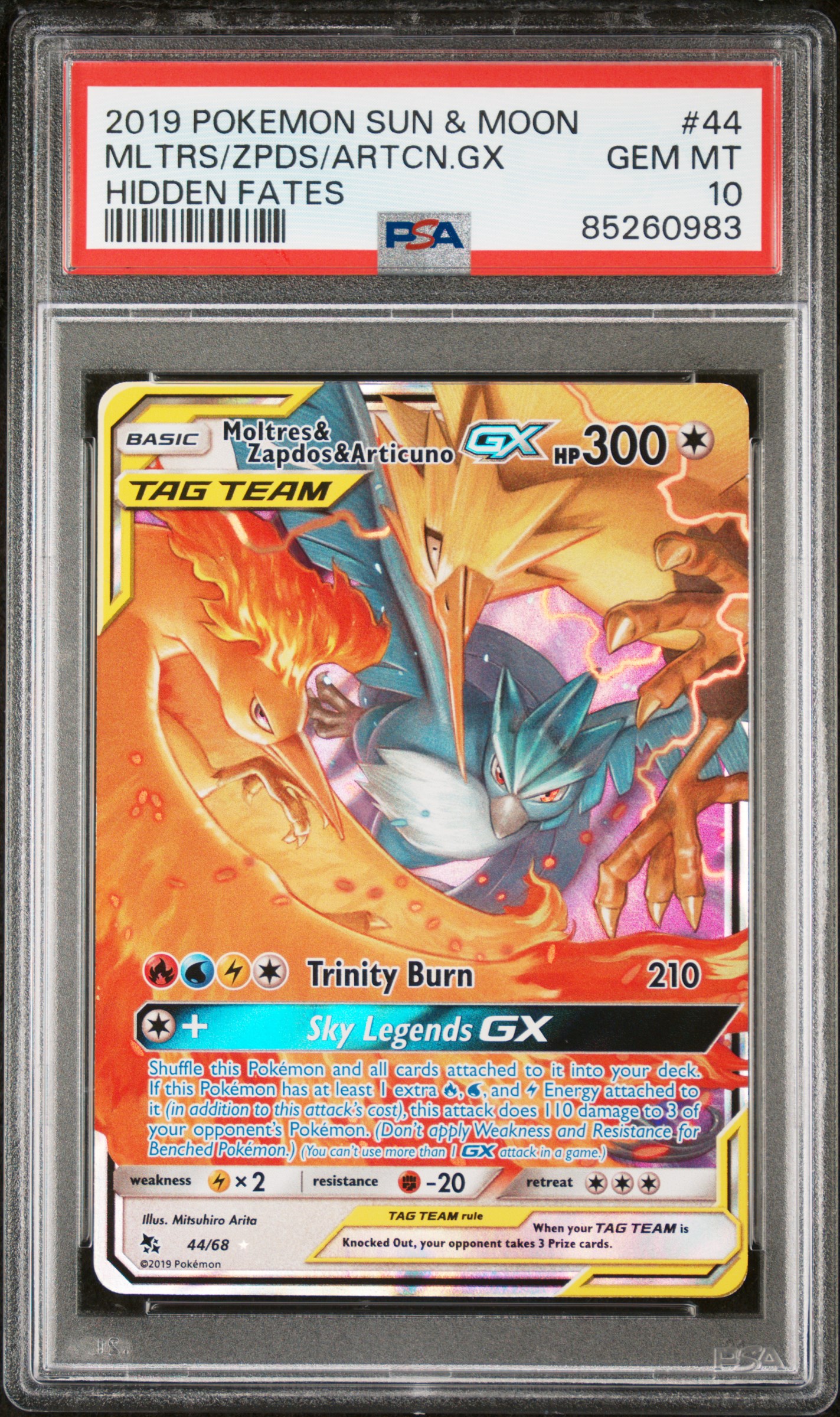 2019 Pokemon Hidden Fates Moltres Zapdos Articuno GX 44/68 PSA 10