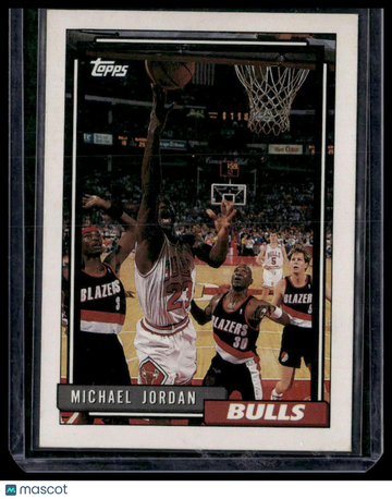 1992-93 Topps Michael Jordan #141