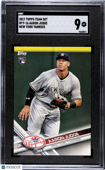 2017 Topps Team Set Aaron Judge #NYY-16 New York Yankees SGC 9