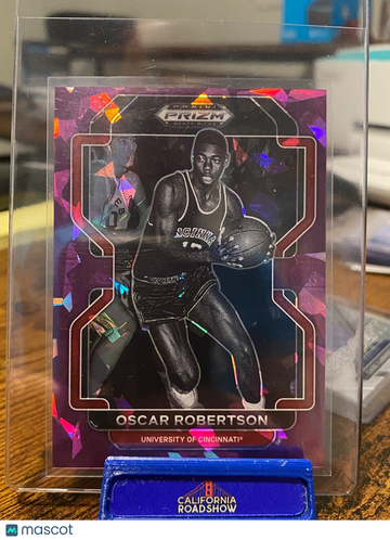 2022 Panini Prizm Oscar Robertson #37 Crystal Purple