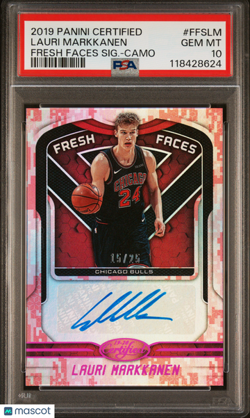 2019 Panini Certified Fresh Faces Signatures Lauri Markkanen #FFSLM SIG. Camo /25 PSA 10