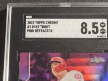 2020 Topps Chrome Rosa Refraktor Mike Trout SGC 8.5