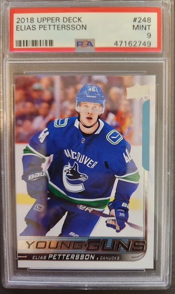 2018-19 Upper Deck Elias Pettersson Young Guns #248 PSA 9