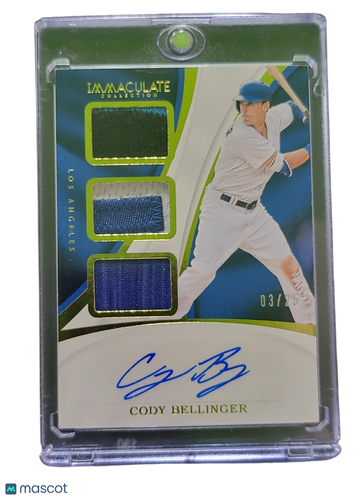 2017 Panini Immaculate Collection Cody Bellinger #TMA-CO /25 Triple Patch Memorabilia