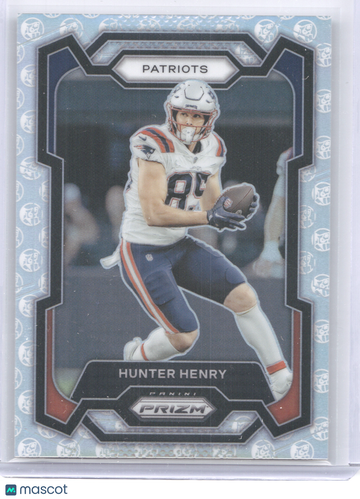 2023 Panini Prizm Hunter Henry #201 White Knight 3/3