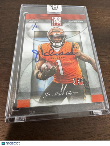 2021 2022 Panini Donruss Elite Ja'Marr Chase #101 /1 Nicely Centered SEALED 2025 HONORS CARD BLUE INK AUTO ON CARD Honor