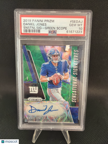 2019 Panini Prizm Sensational Signatures Daniel Jones Green Scope of 75 PSA 10