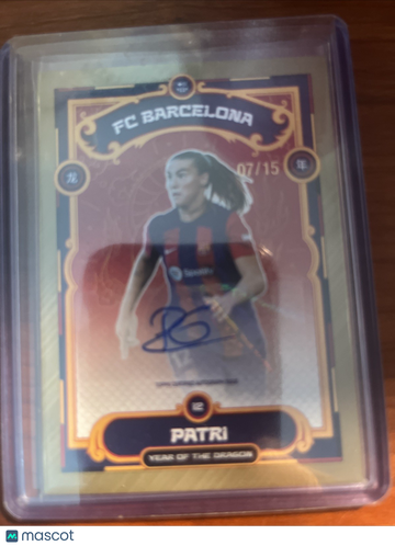 2023-24 Topps FC Barcelona Year of Dragon Patri Guijarro Dragon Auto Wood Topps