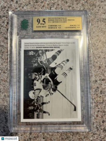 2015-16 Upper Deck Portfolio Artemi Panarin Rookie MNT 9.5