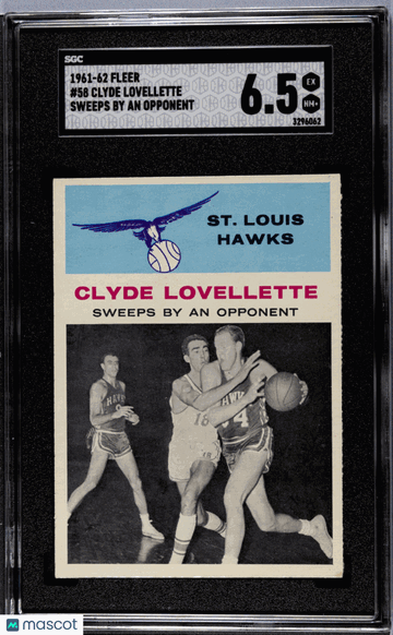 1961 Fleer Clyde Lovellette #58 Sweeps By An Opponent SGC 6.5