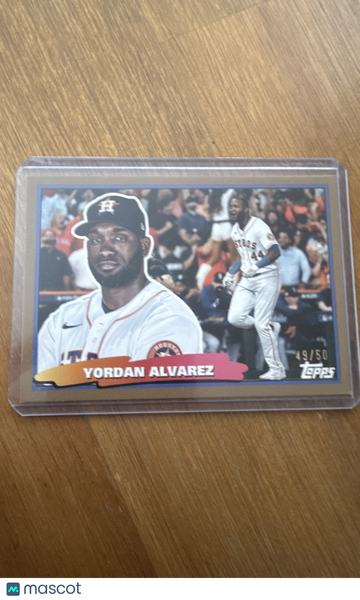 2023 Topps Update Series Yordan Alvarez #BIG-9 Gold Parallel/Variety Insert
