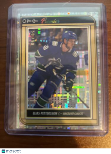 2022-23 O-Pee-Chee Premier Elias Pettersson Parallel/Variety