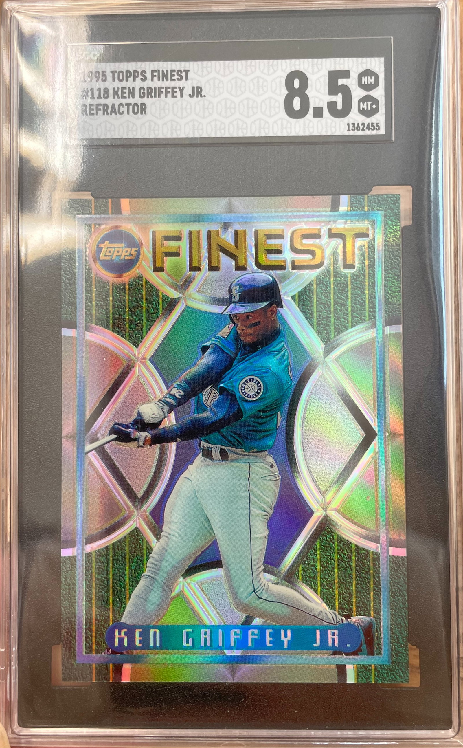 1995 Topps Finest #118 Ken Griffey Jr. Refractor 8.5