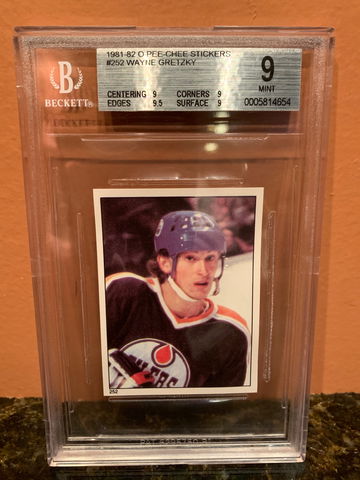1981-82 O-PEE-CHEE OPC Wayne Gretzky #252 Sticker BGS 9 MINT