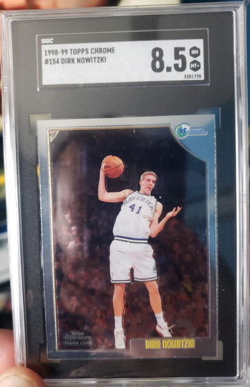 Dirk Nowitzki RC 1998 Topps Chrome #154 SGC 8.5