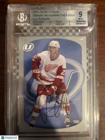 2001-02 BAP Ultimate Memorabilia Autographs Luc Robitaille #21 /40 BGS 9