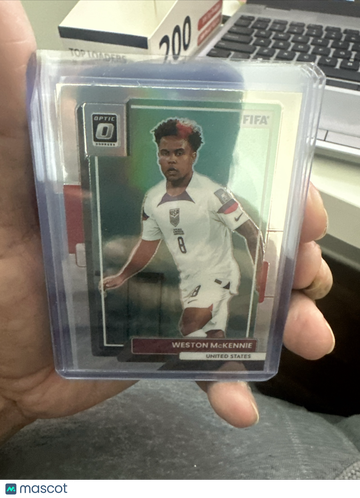 2022-23 Panini Donruss Optic Weston McKennie #174 Optic Holo