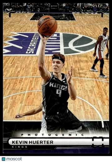 2022-23 Panini PhotoGenic Kevin Huerter #60