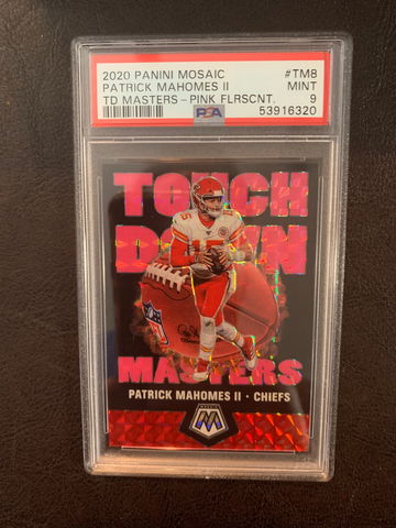 2020 Mosaic Touchdown Masters Pink fluorescent /10 Patrick Mahomes PSA 9 Mint