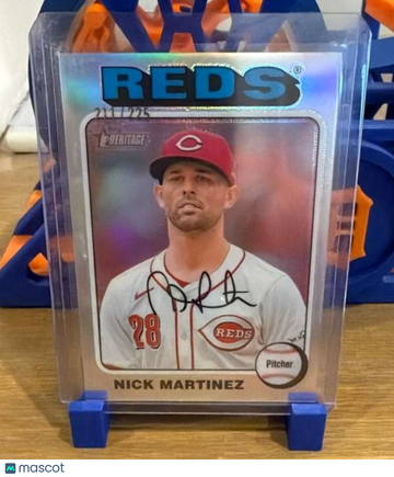 2024 Topps Heritage - Chrome Silver Refractor Nick Martinez #560