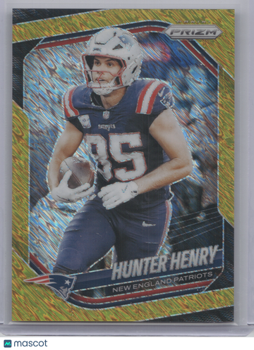 2025 Panini Prizm Football Hunter Henry #33 Gold Shimmer 06/10