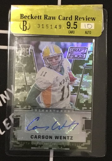 2016 Carson Wentz Panini Prizm Draft Picks Camo Auto /199 BGS 9.5