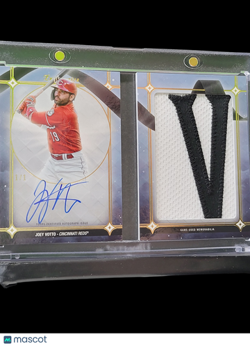 2023 Topps Luminaries Baseball Joey Votto #LBC-JV /1 Autographed Letter Book Card Game-Used Memorabilia