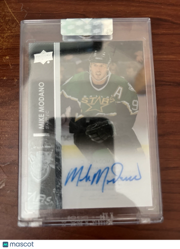 2022 Upper Deck Clear Cut Auto Exclusives Mike Modano #CC-MM