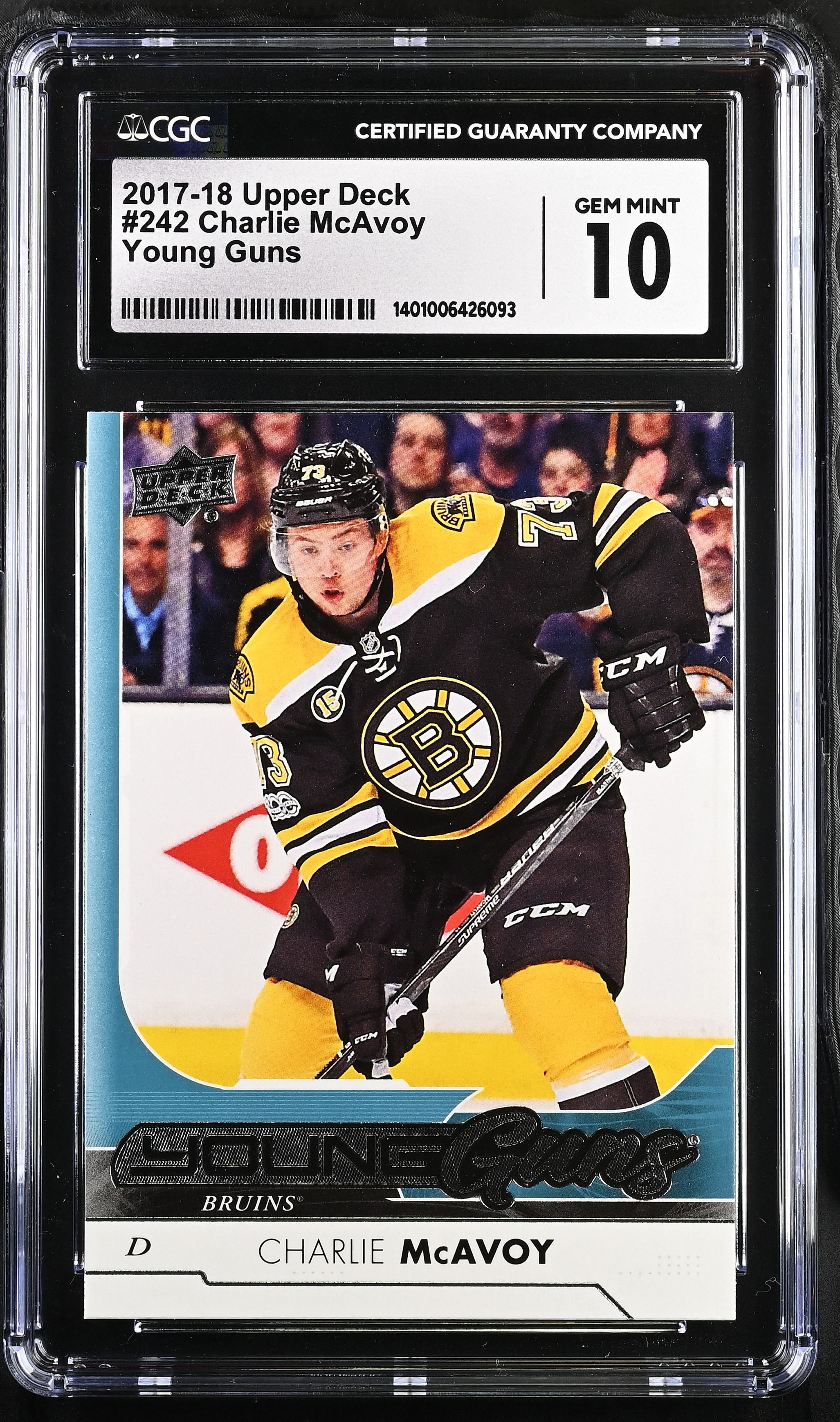 2017 Upper Deck Charlie Mcavoy #242 Young Guns CGC 10 Boston Bruins