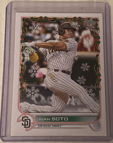 2022 Topps Holiday Juan Soto SSP (santa in stands) code 821