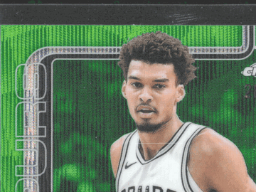 2025 Topps Chrome Victor Wembanyama #221 Green Wave /83