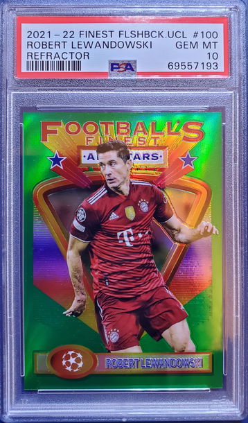 2022 Topps Finest Flashbacks UCL #100 Robert Lewandowski Refractor PSA 10