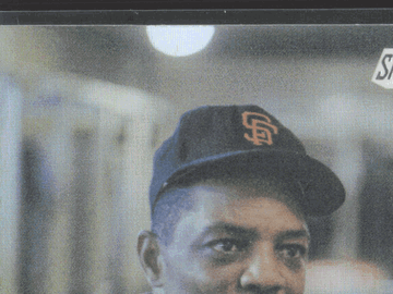 2023 Topps Stadium Club Willie Mays #10 Rainbow Foilboard /25