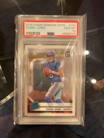 2019 Optic Daniel Jones RC PSA 10
