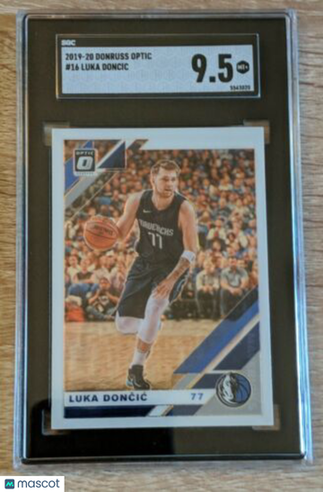 2023 Topps Chrome Spencer Steer #146 Aqua Ref. SGC 9.5