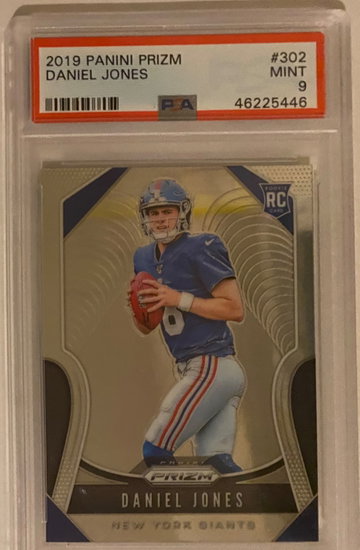 DANIEL JONES ‘19 Panini Prizm BASE RC PSA 9! Low pop!