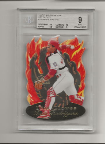 1997 Flair Showcase Hot Gloves #14 Ivan Rodriguez  BGS 9 Mint
