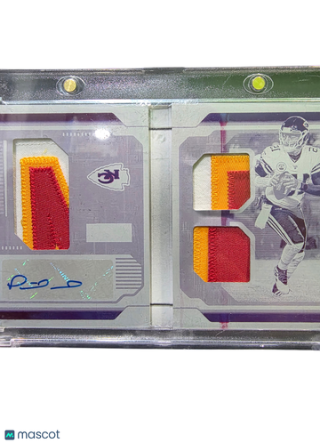 2020 Panini Playbook Material Autographs Patrick Mahomes II #PMA-PM Booklet Patch