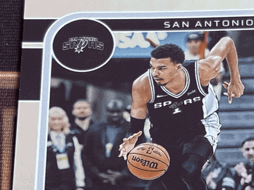 2024-25 Hoops Victor Wembanyama #165 Silver SN