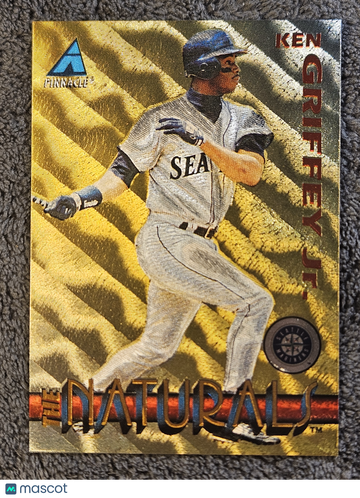 1994 Pinnacle The Naturals Ken Griffey Jr. #3 HOF