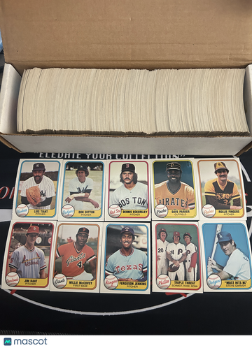 1981 Fleer NEAR COMPLETE SET 616/660