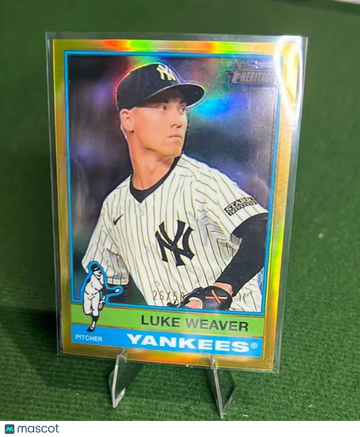2025 Topps Heritage - Chrome Gold Refractor Luke Weaver #50