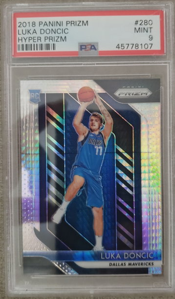 2018 PANINI PRIZM LUKA DONCIC HYPER PRIZM (SCRATCH RIGHT SIDE OF CASE)